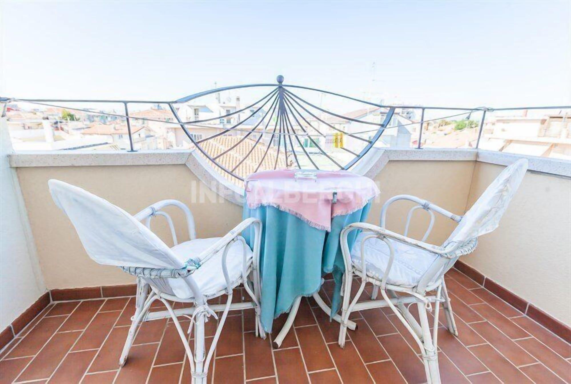 Hotel River Fronte Mare Con Piscina Rimini Exterior photo